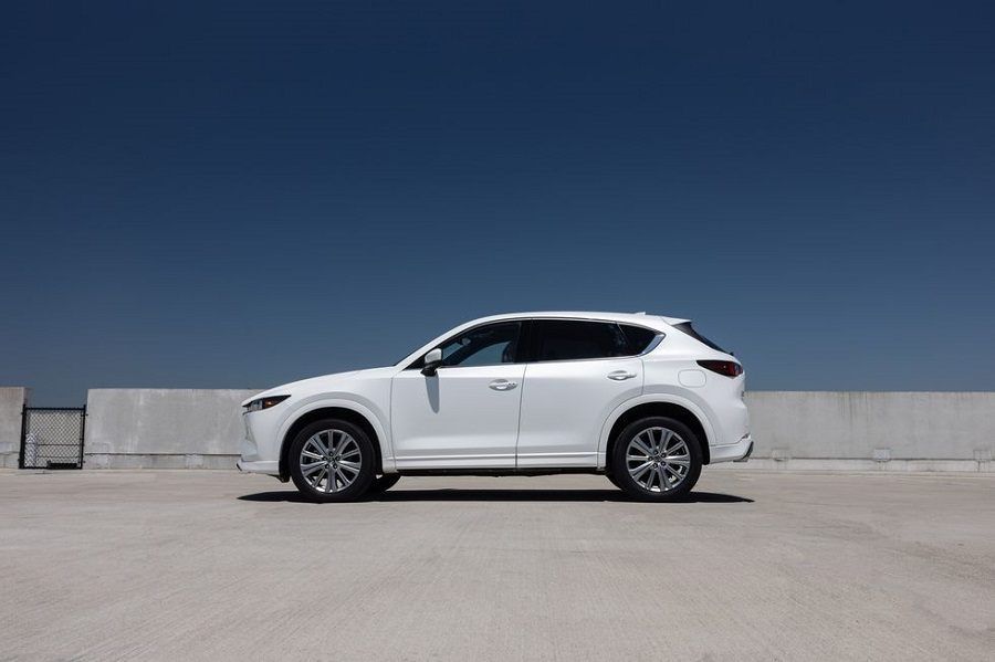 thân xe Mazda CX-5 2023