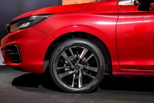 Ảnh thực tế Honda City Hatchback vừa ra mắt: Đẹp mỹ mãn, nhiều điểm mạnh để giành khách với Toyota Yaris nếu về Việt Nam - Ảnh 7. Honda City Hatchback 2021-8