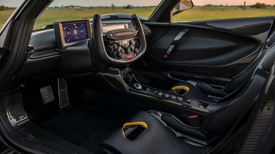 Nội thất Hennessey Venom F5 Revolution Roadster