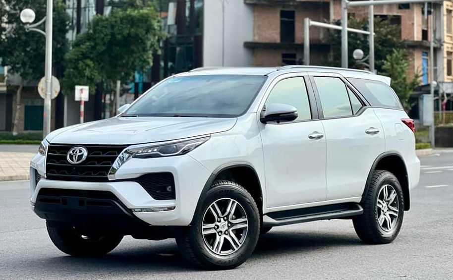 FORTUNER 2.4 AT 2022 Dầu
