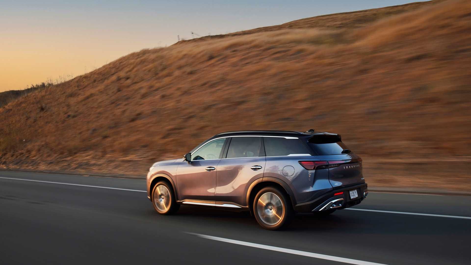 giá 2022 Infiniti QX60