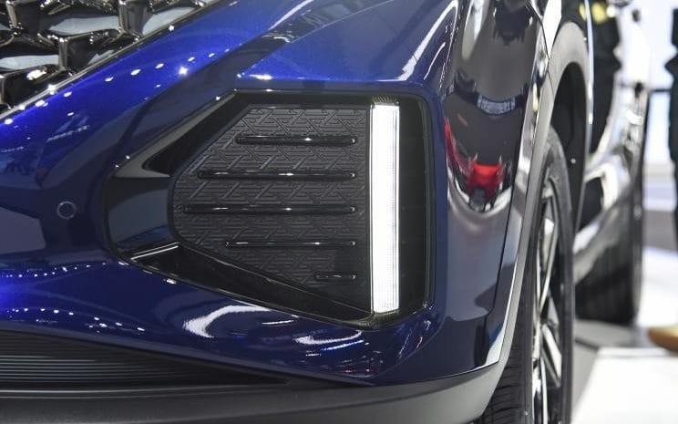 Đèn sương mù trước nằm dọc của Hyundai ix35 2021 . và đèn sương mù trước nằm dọc