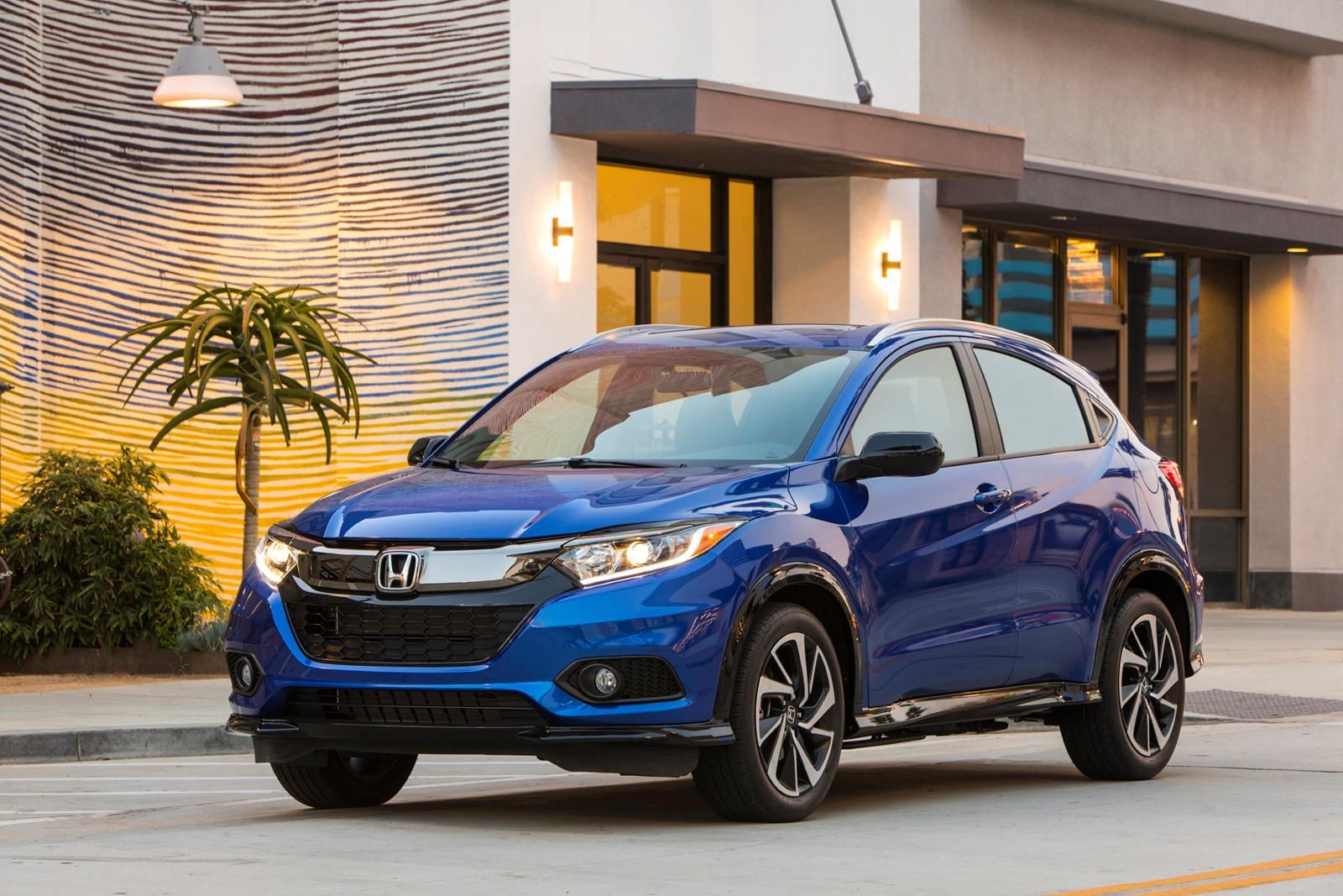 Honda HR-V 2023 ra mắt thế hệ thứ 3 với 4 phiên bản