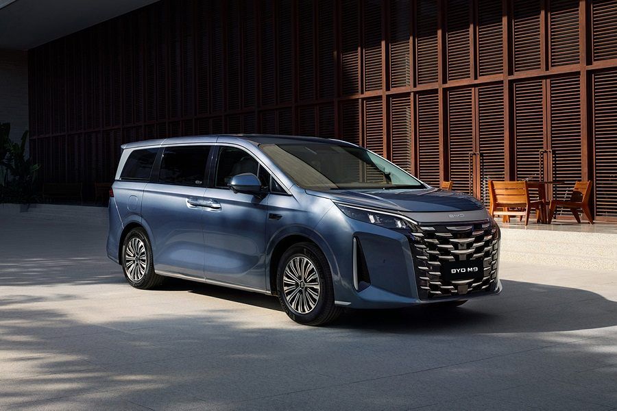 BYD M9
