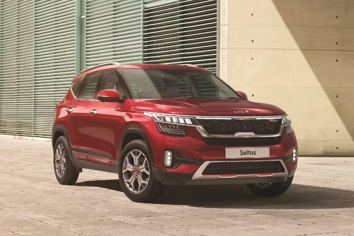 Kia Sonet 2021 ra mắt, thêm nhiều trang bị nhưng giá bán vẫn rẻ