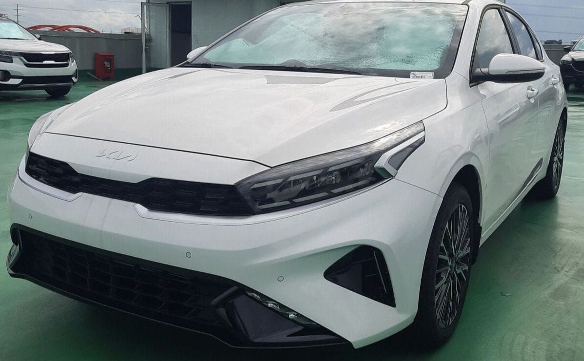 Kia K3 Luxury màu Xanh Xe có sẵn giao ngay giảm 15 triệu