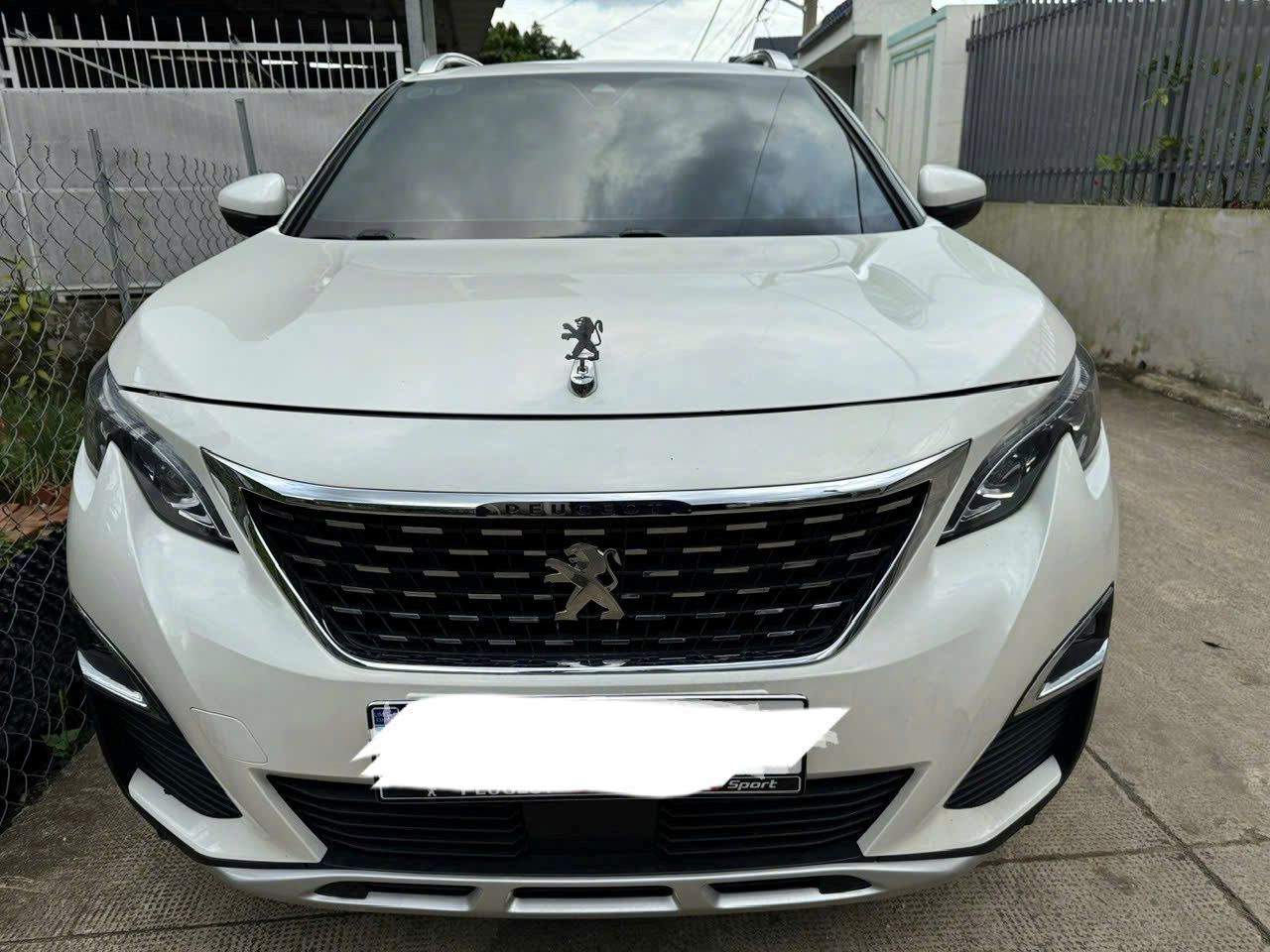 Bán xe Peugeot 3008 đời 2018 – xe gia đình, giá tốt