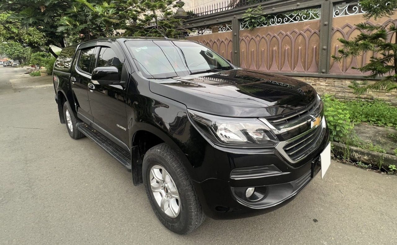 Cần bán xe Chevrolet Colorado 2018 2 cầu số sàn