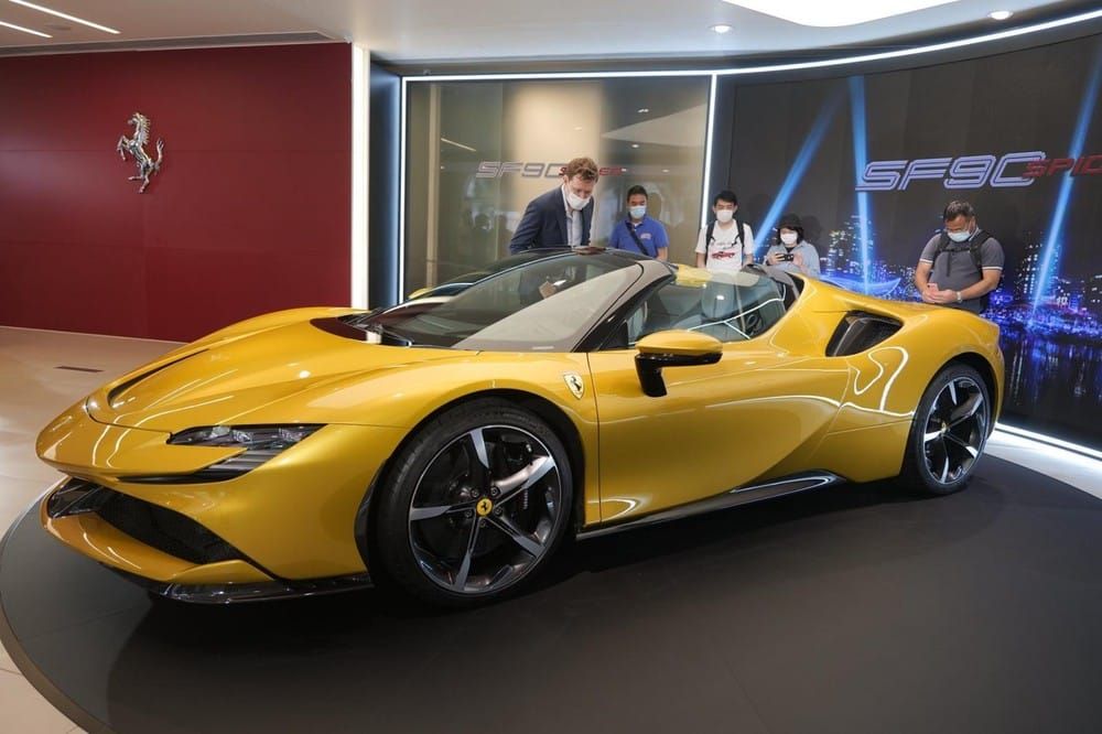 Các đại gia Việt đang để mắt đến chơi Ferrari SF90 Spider Các đại gia Việt đang để mắt đến chơi Ferrari SF90 Spider