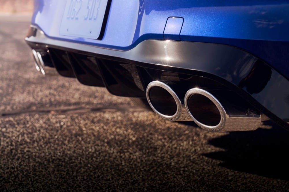 Volkswagen Golf R 2022 có 4 ống xả phía sau