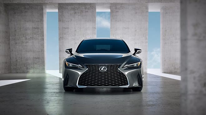 Đầu xe Lexus IS 2021