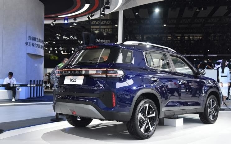 Hyundai ix35 2021 thực chất là phiên bản khác tên và khác thiết kế của Tucson Hyundai ix35 2021 thực chất là phiên bản khác tên và khác thiết kế của Tucson