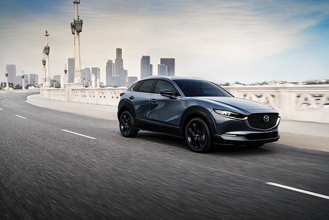 Mazda CX-30 Turbo mới ra mắt, giá 690 triệu đồng