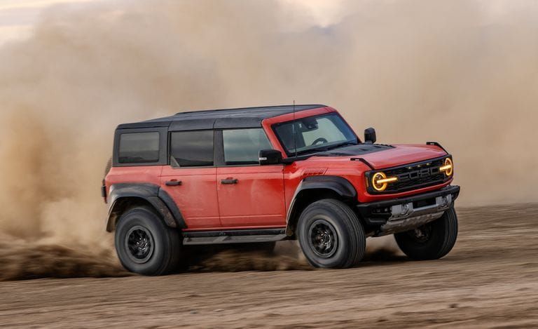 Ford Bronco Raptor 2022 Đánh giá: Thông số, Giá xe và Hiệu suất.