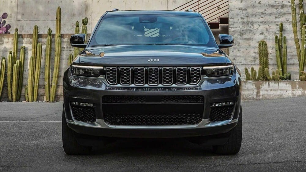 Cận cảnh thiết kế đầu xe của Jeep Grand Cherokee L 2021