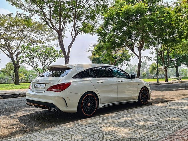 Mercedes-Benz CLA 45 AMG Shooting Brake -2