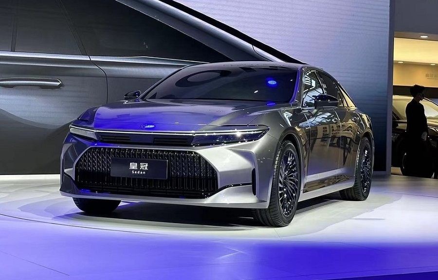 Toyota Crown FCEV 2024