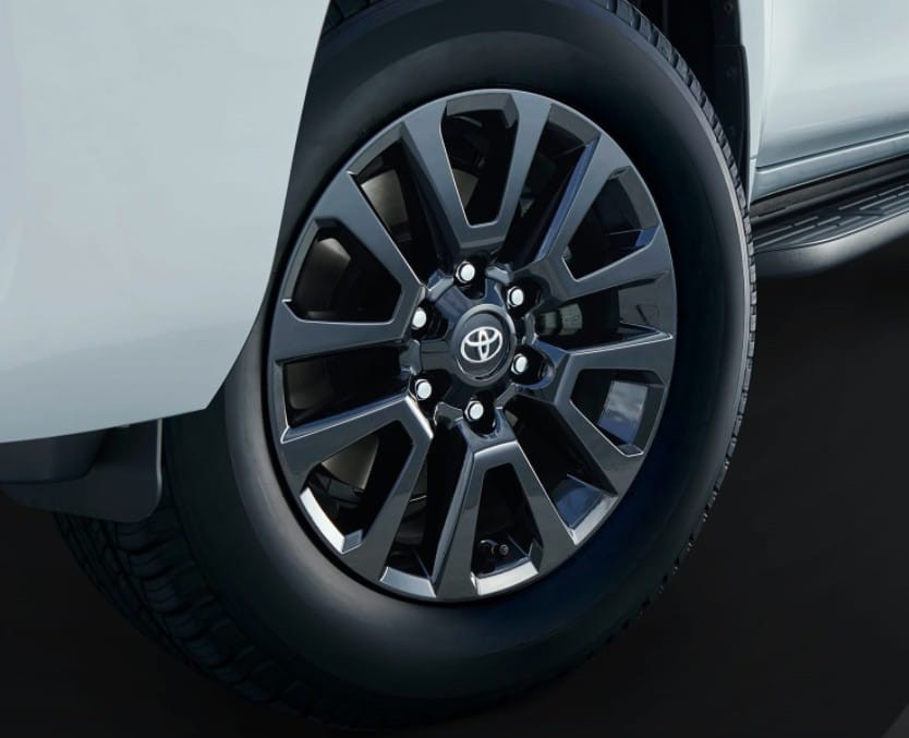 Toyota Land Cruiser Prado 70th Anniversary 2021 có thể dùng vành 18 inch hoặc 19 inch Toyota Land Cruiser Prado 70th Anniversary 2021 có thể dùng vành 18 inch hoặc 19 inch