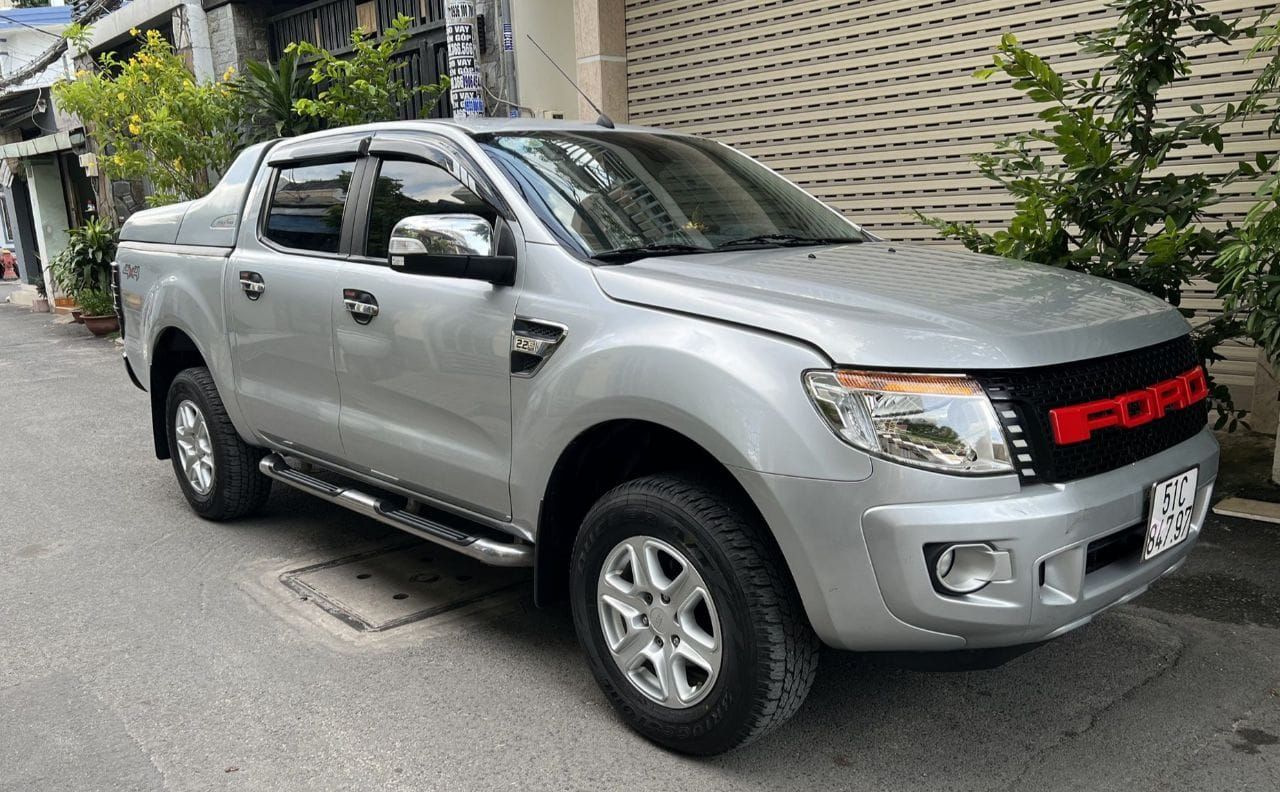 Ford Ranger 2014 XLT Số Sàn Máy Dầu
