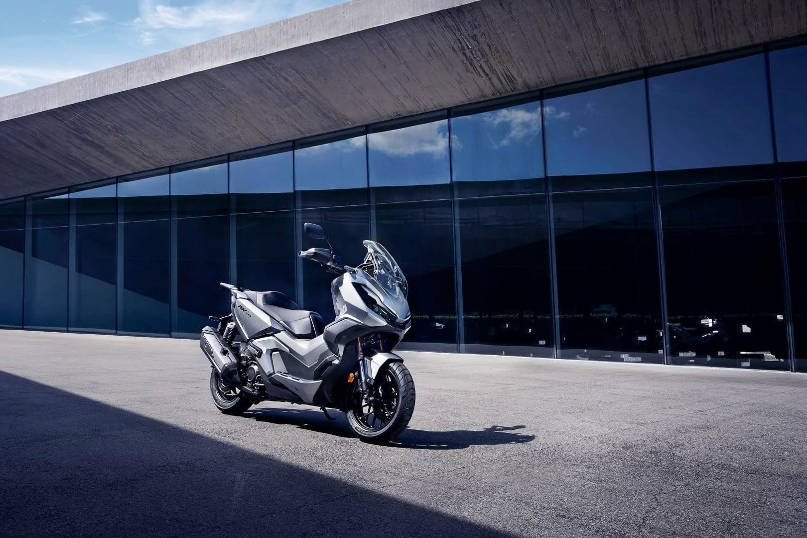 Đánh giá Honda ADV350 2022