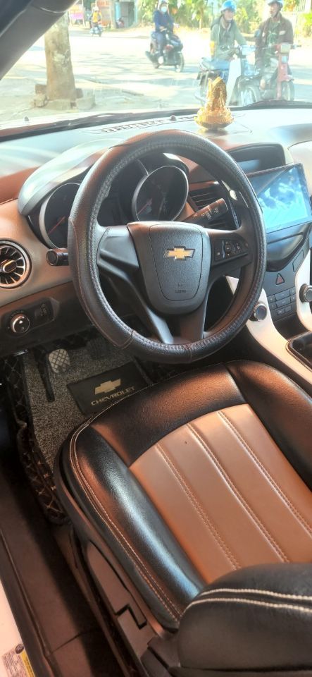 Chính chủ bán xe Chevrolet cruze 2015 số sàn