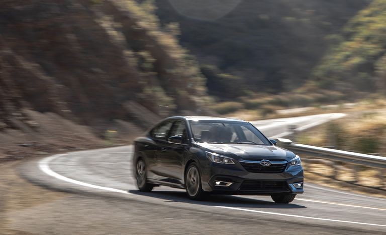 Giá bán, giá xe Subaru Legacy 2022