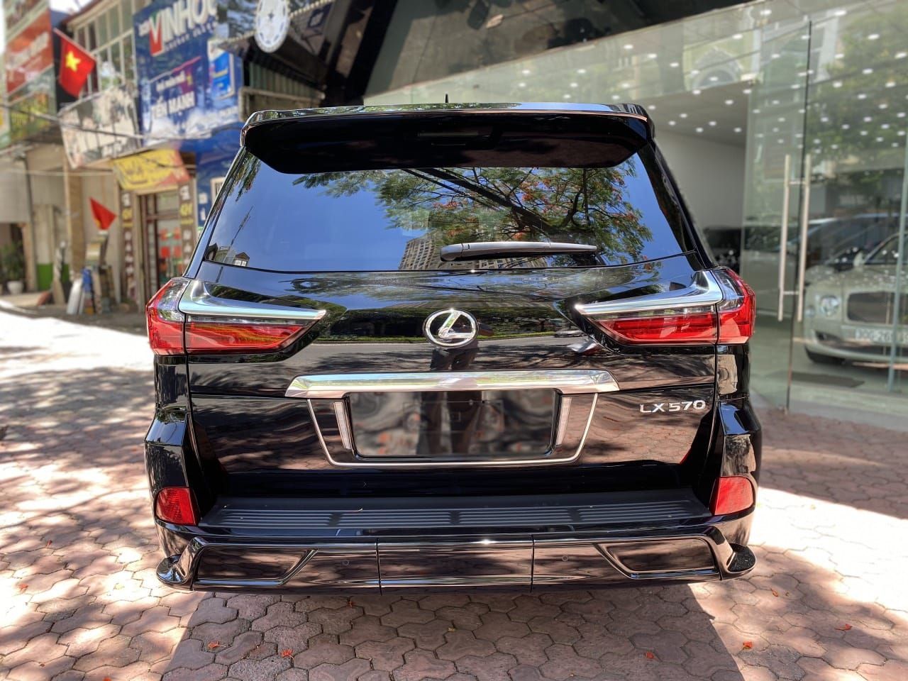 Lexus LX 570 Super Sport 2021 Đuôi xe LEXUS LX570 SUPER SPORT 2021