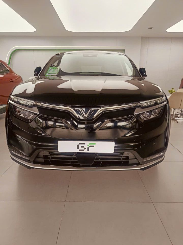 VinFast VF8 Eco 2023 – Xe đẹp, giá tốt