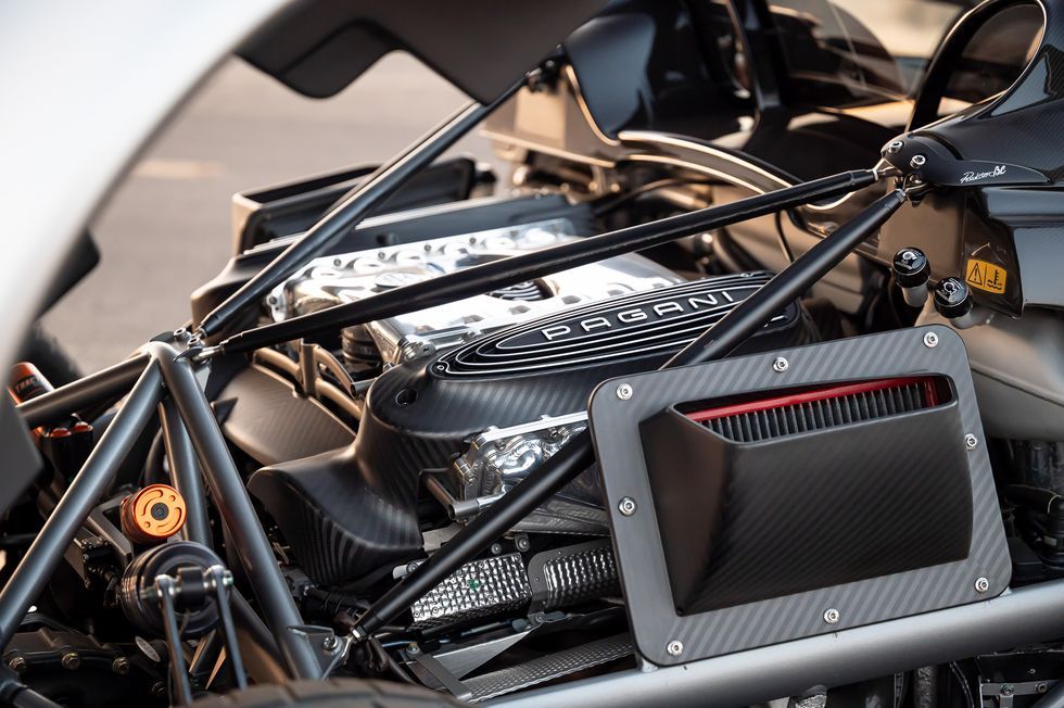 Thông số Pagani Huayra Roadster BC