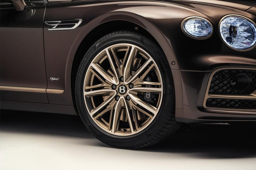 Vành la-zăng 21 inch của Bentley Flying Spur Hybrid Odyssean Edition 2022 Vành la-zăng 21 inch của Bentley Flying Spur Hybrid Odyssean Edition 2022