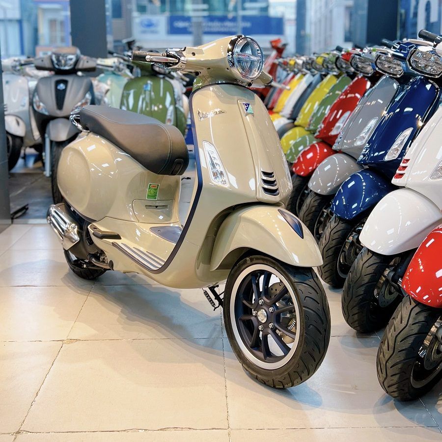 Vespa Primavera 2023