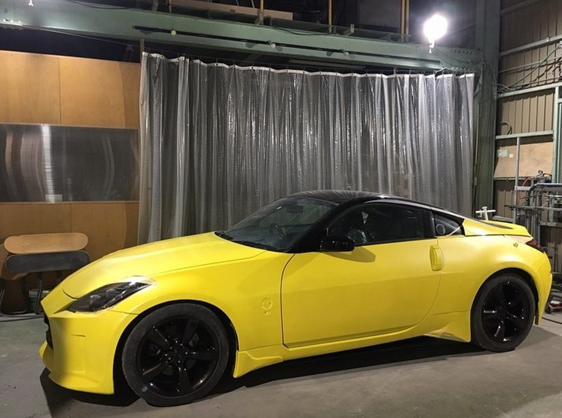 Thân xe Nissan 350Z độ sang Fairlay Z