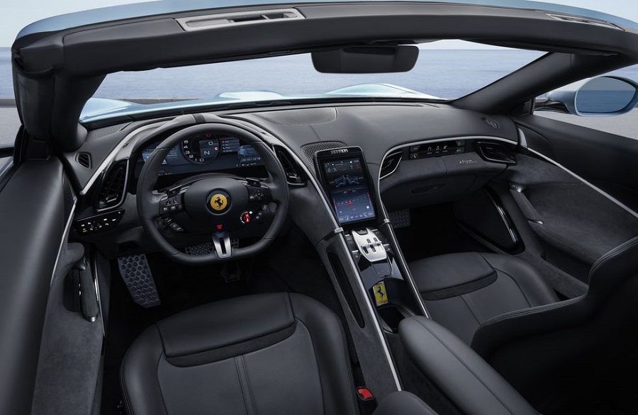 Nội thất Ferrari Roma Spider 2024