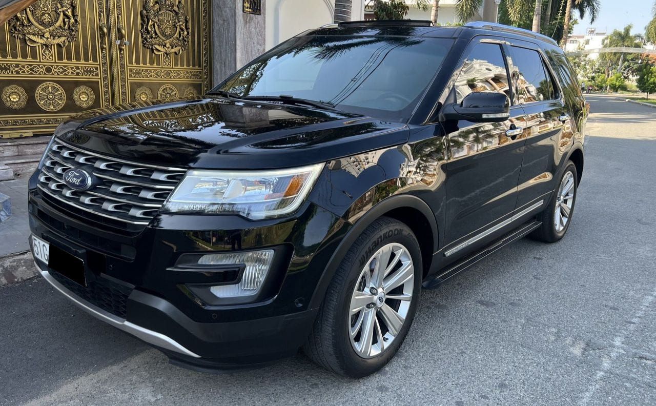 Bán Ford Explorer model 2017 Full option màu đen nhập Mỹ