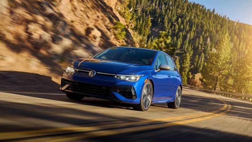 Mẫu xe Volkswagen Golf R 2022 ra mắt, mạnh hơn và đắt hơn Honda Civic Type R