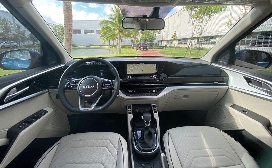 Nội thất Kia CarenS 2023