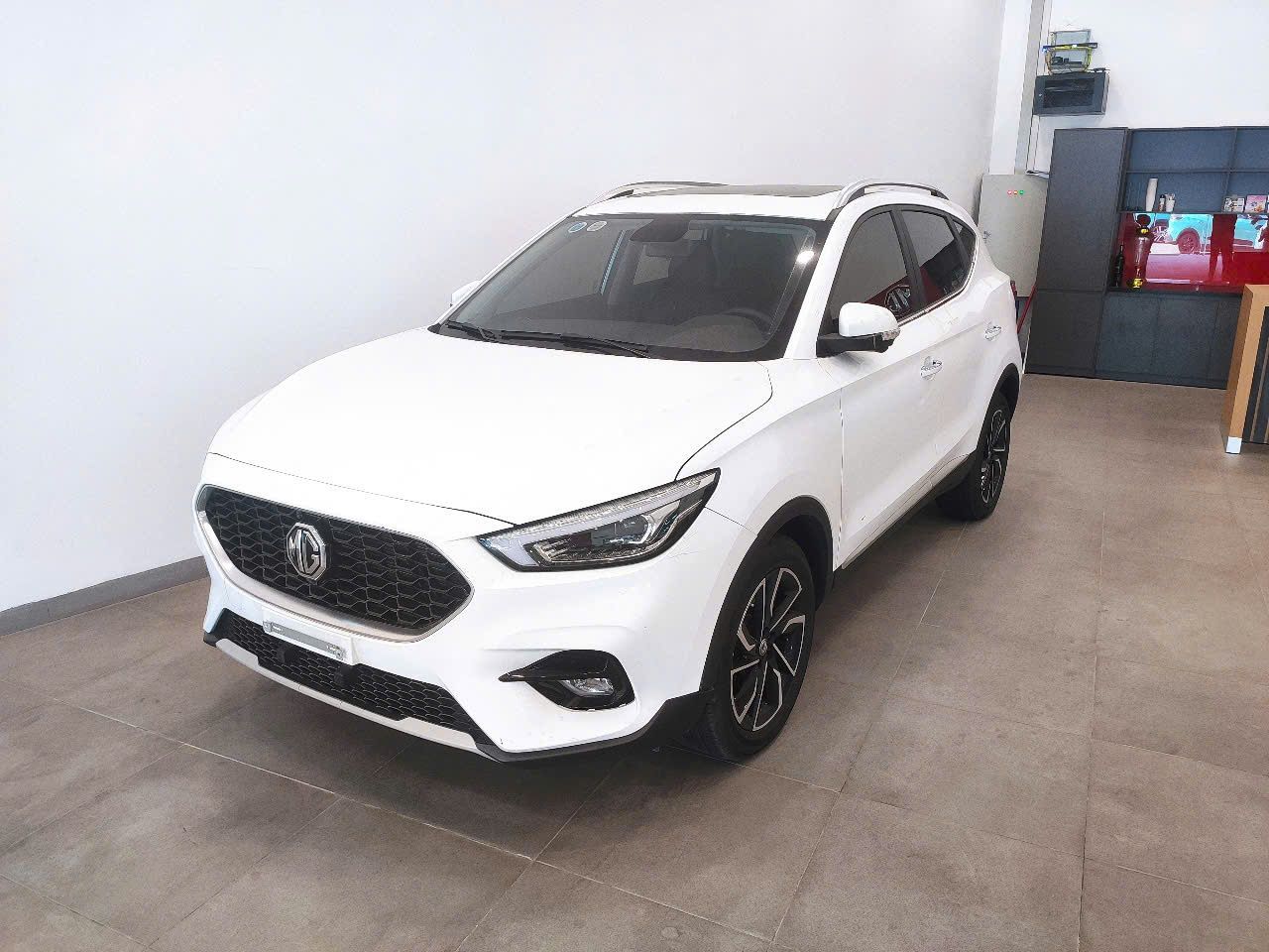 Chính chủ bán xe MG ZS Lux sx 2023 màu trắng