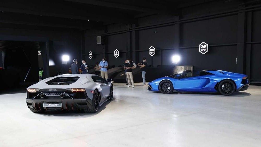Lamborghini Aventador LP 780-4 Ultimae có cả phiên bản coupe và mui trần Lamborghini Aventador LP 780-4 Ultimae có cả phiên bản coupe và mui trần