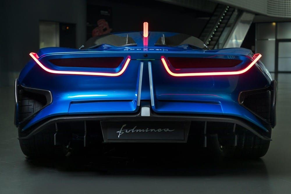 Estrema Fulminea - Hypercar 2.040 mã lực, 0-320 km/h trong dưới 10 giây - chính thức được vén màn