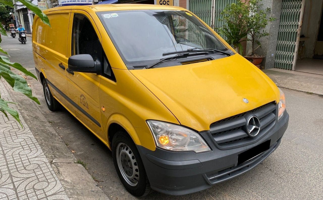 Cần bán tải Van mercedes Vito 2014 số sàn máy dầu màu vàng