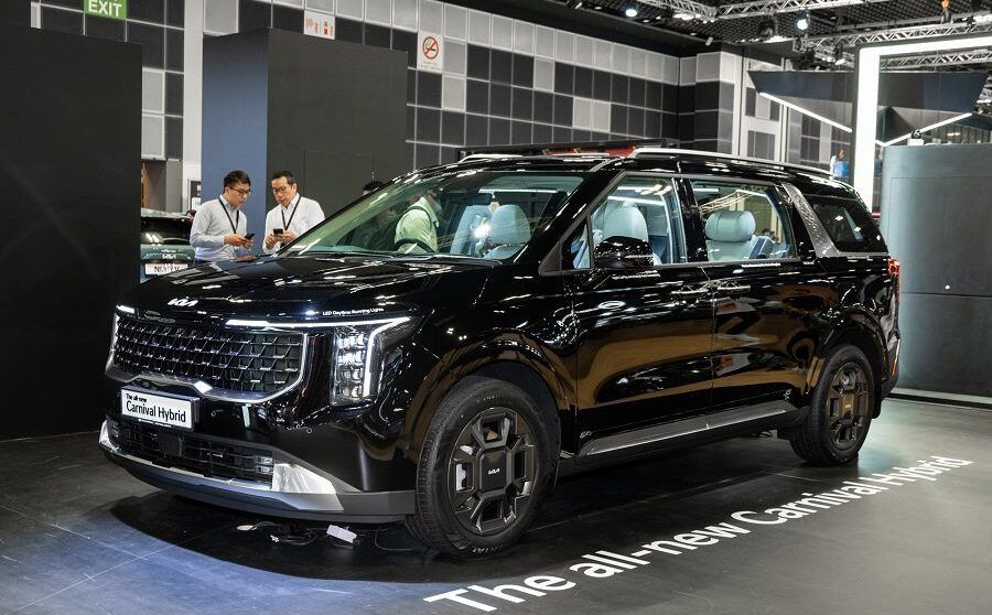 Kia Carnival hybrid 2024