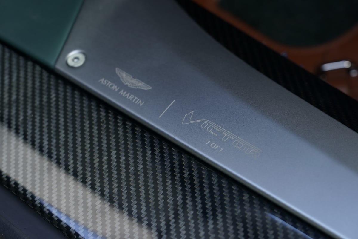 Aston Martin Victor-11
