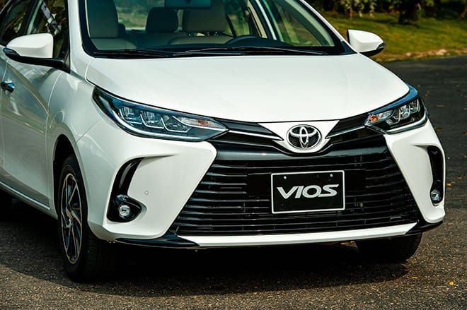 Toyota Vios E CVT 2021-4