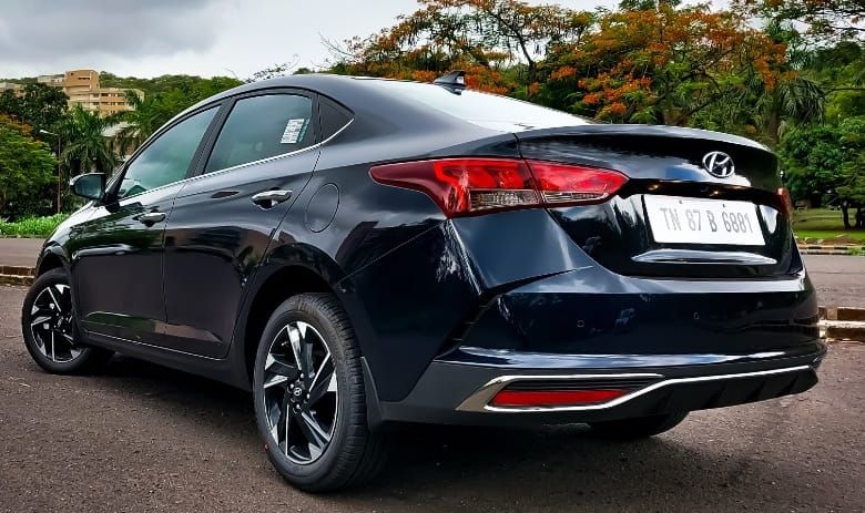 Đuôi xe Hyundai Accent 2021