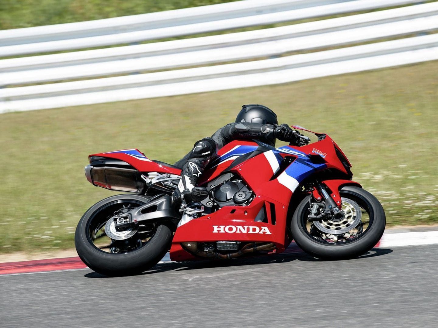 Giá xe Honda CBR600RR 2021