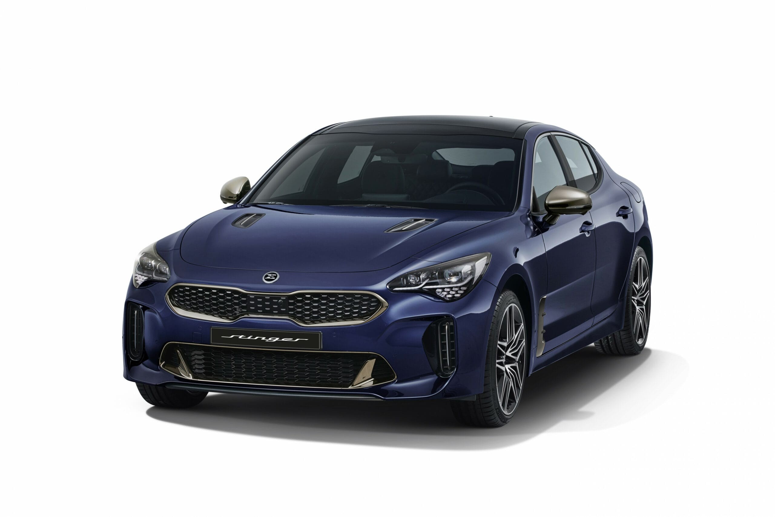 Xe thể thao Kia Stinger 2022 xuất hiện tại đại lý trước ngày ra mắt chính thức