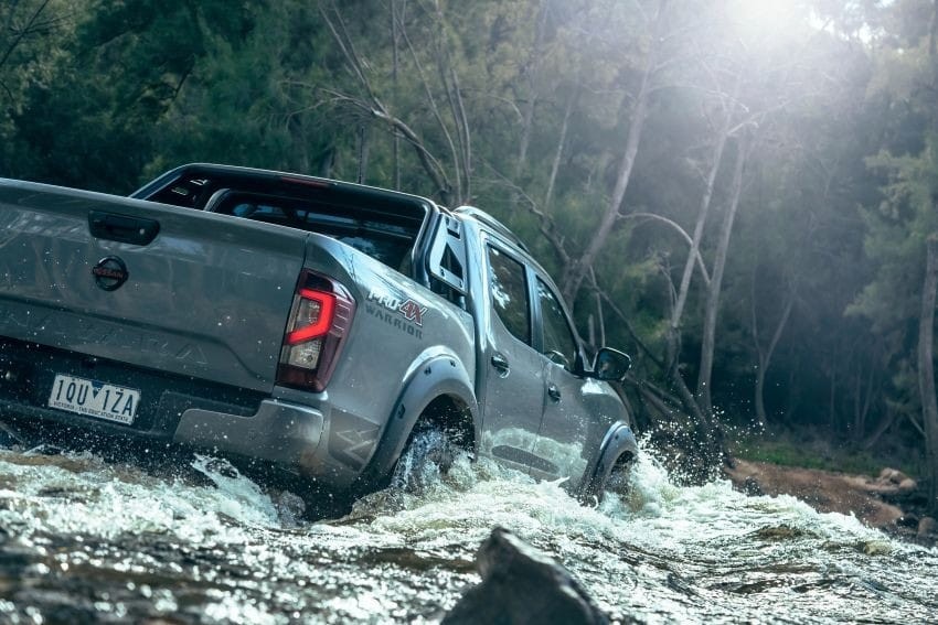 Nissan Navara Pro-4X Warrior 2021 được nâng cao gầm để chạy off-road tốt hơn Nissan Navara Pro-4X Warrior 2021 được nâng cao gầm để chạy off-road tốt hơn