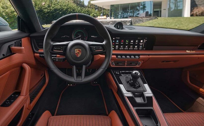 Nội thất Porsche 911 S/T 2024