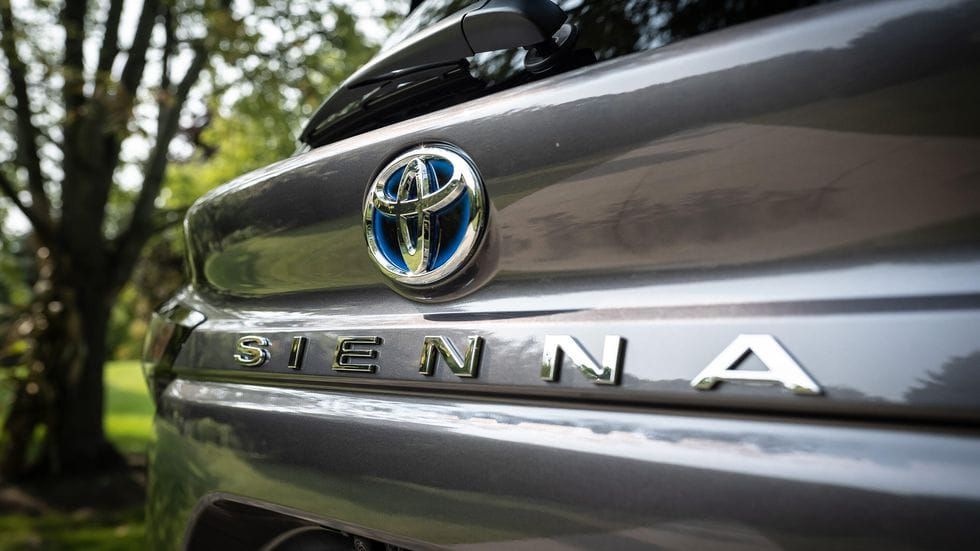 Ngoại thất Toyota Sienna 2021-8