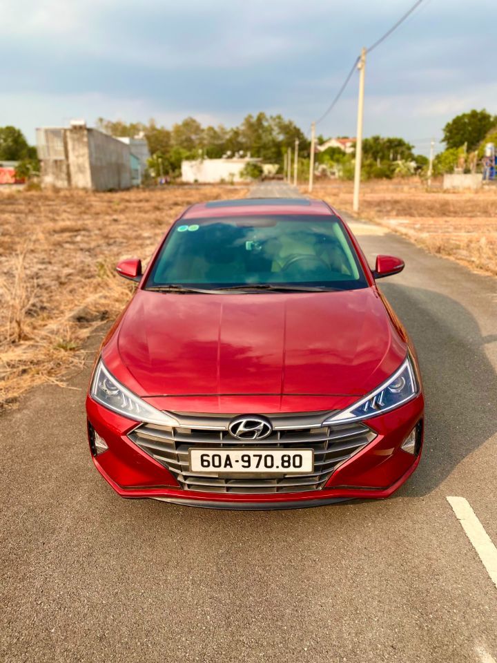 Lên 7 chỗ cần bán: Hyundai Elantra 1.6AT 2021 Đỏ Đẹp
